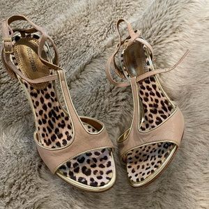 $745 Roberto Cavalli Gold leather sandals shoes 39
